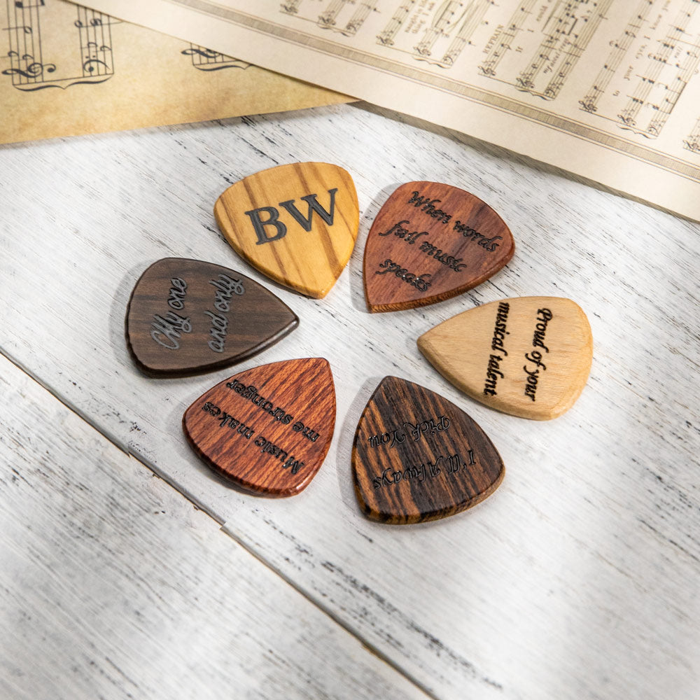 Customized Wood Guitar Pick with Guitar Shaped Case