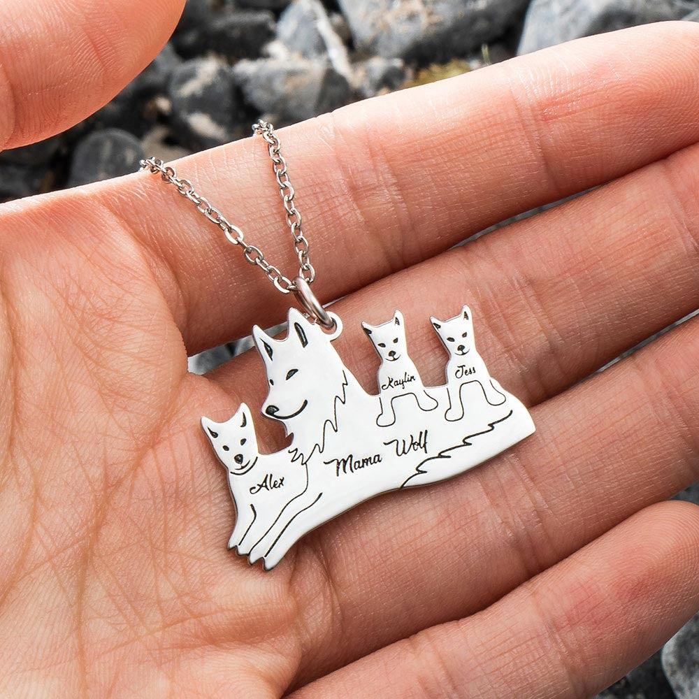 Personalized Wolf Necklace, Mama Wolf Necklace with 1-8 Names, Stainless Steel Necklace, Family Gift for Mother/Grandma